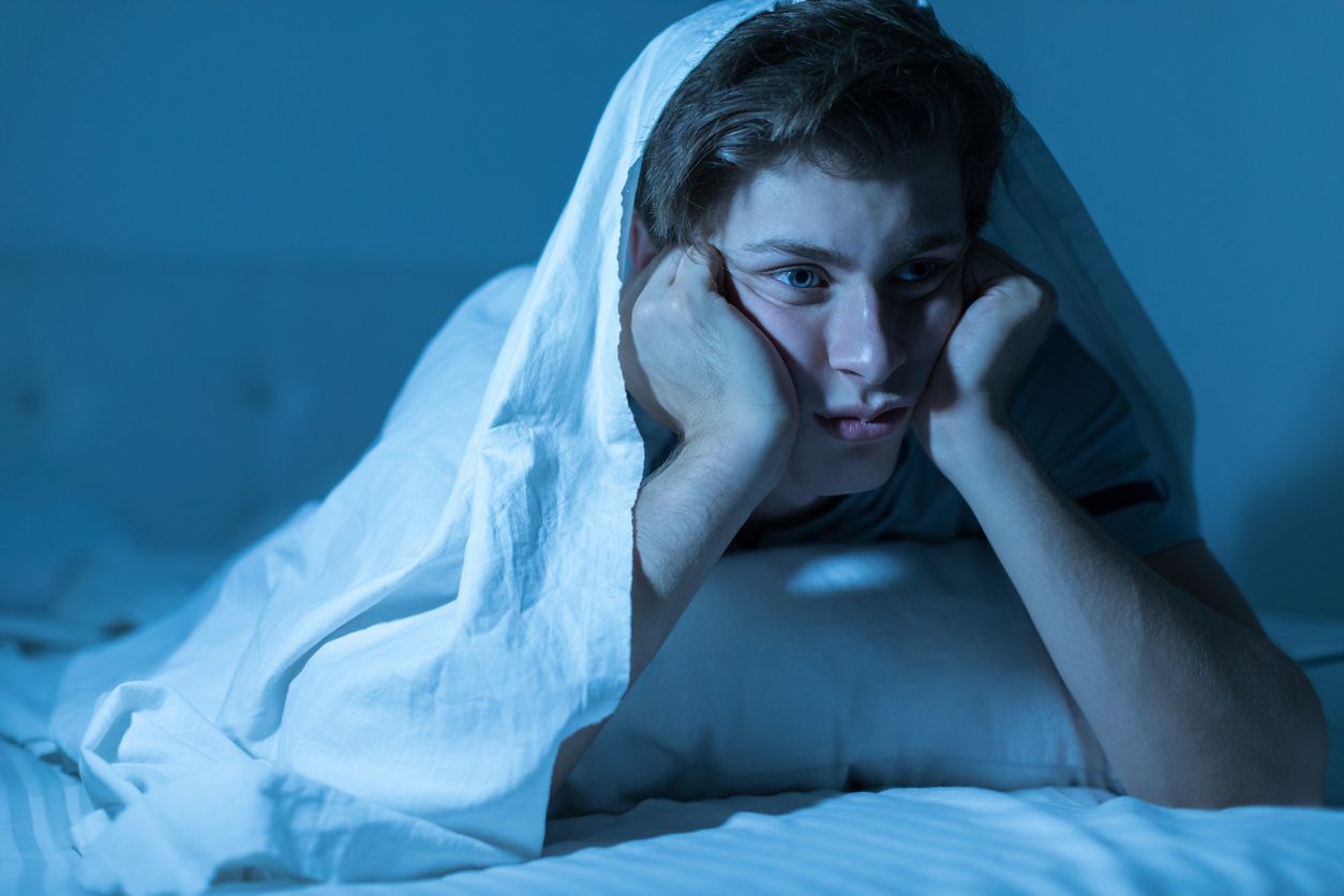كيف أعود إلى النوم إذا استيقظت فجراً