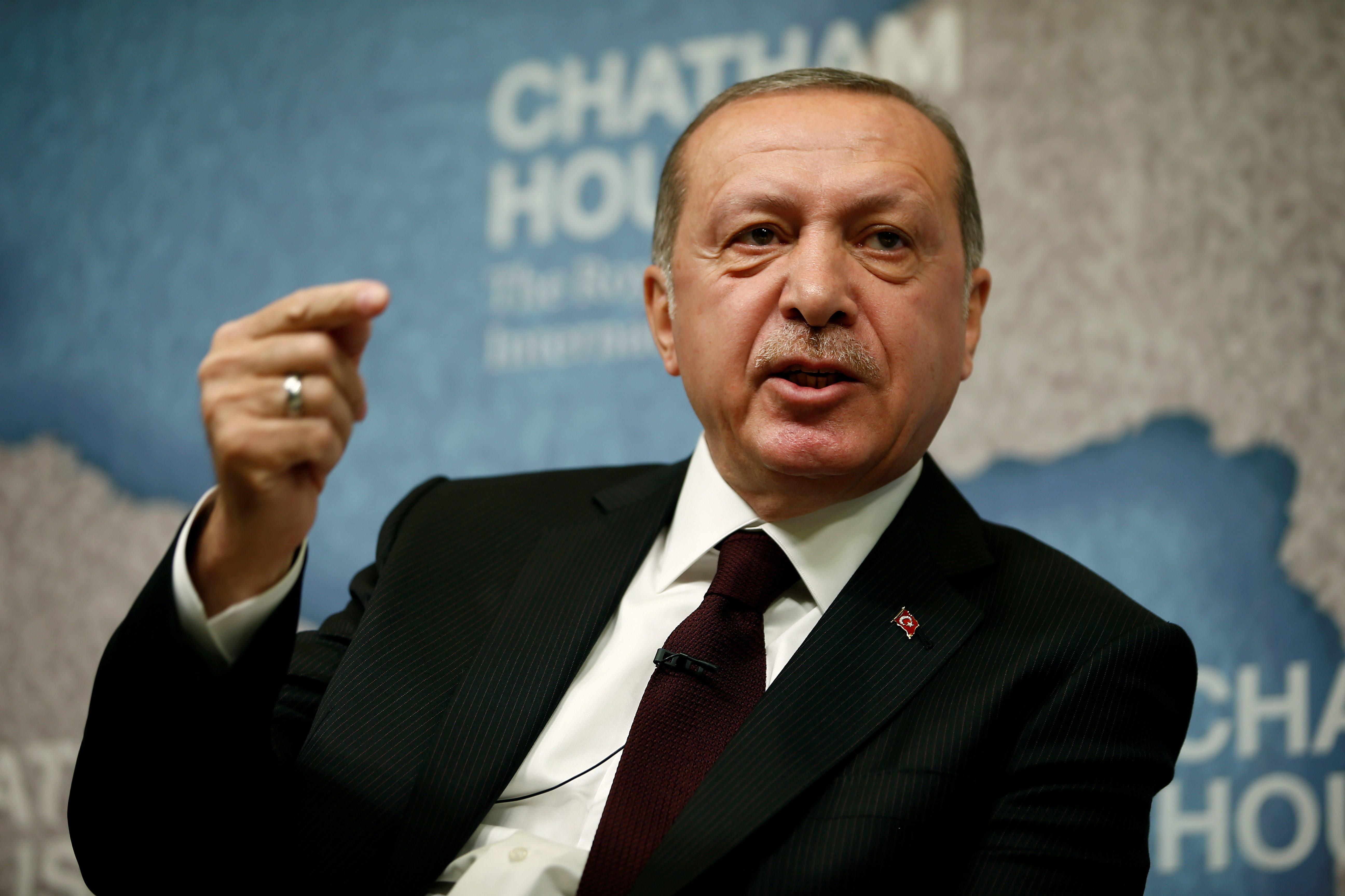 أردوغان رفض «رشوة سعودية» بينها رفع الحصار عن قطر
