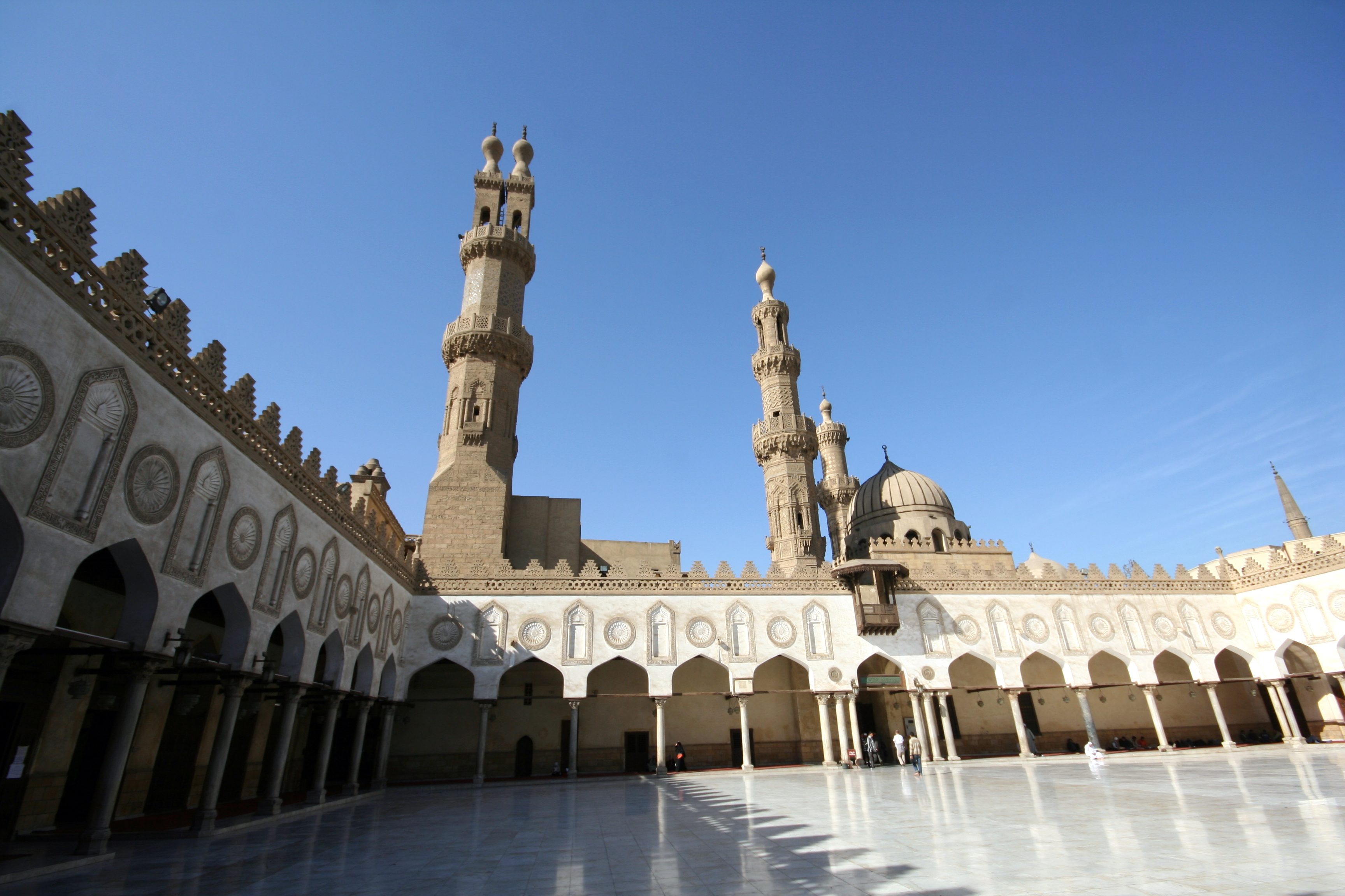 القاهرة تصبح عاصمةً للفاطميين، وعلاء الدين الخوارزمي يحكم إيران.. أهم ما شهده يوم 7 رمضان عبر التاريخ