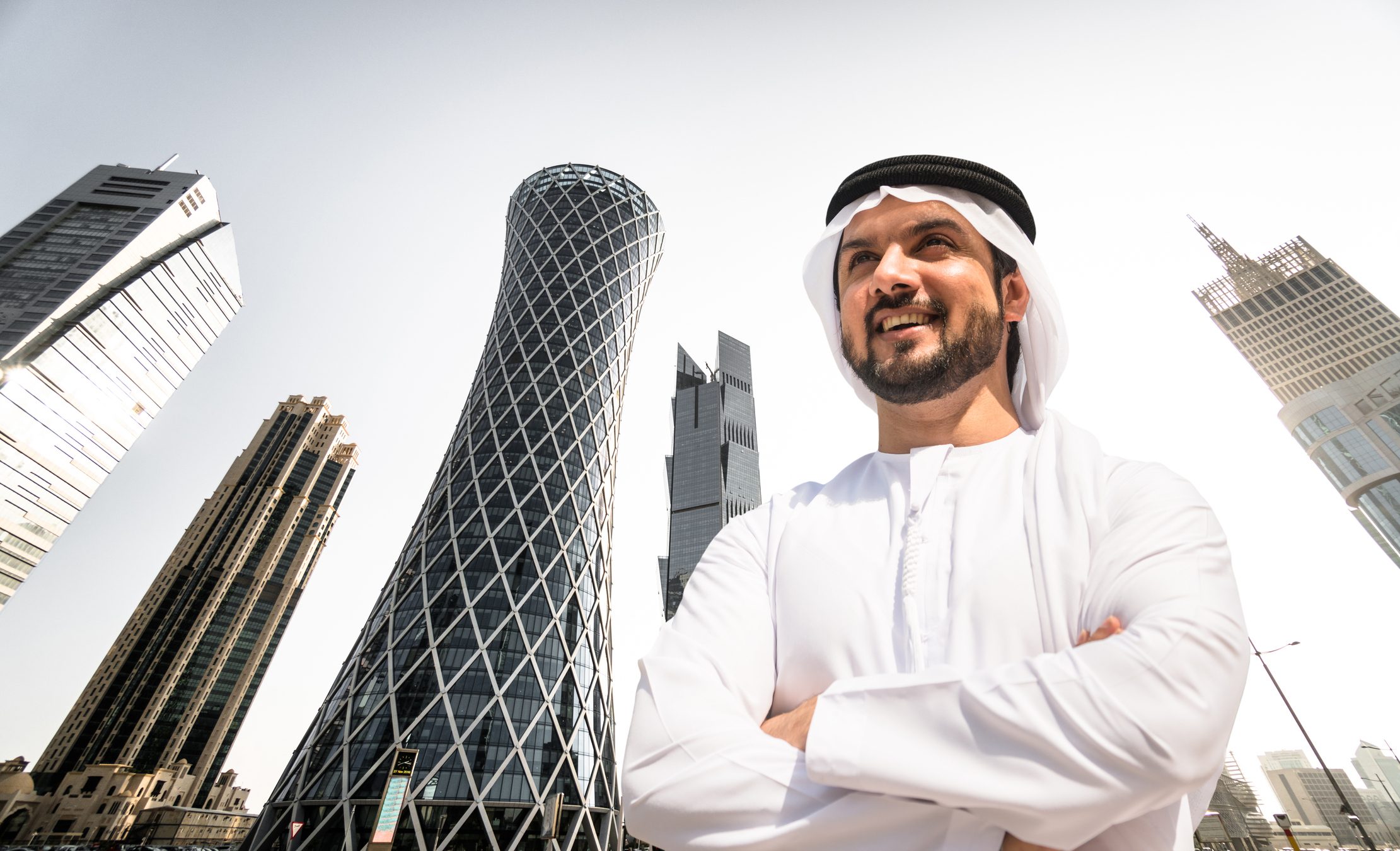 الآن، وقد ارتاحت الرياض وأبوظبي للعزلة المفروضة على قطر.. سيُدهشك ما تفعله الدوحة!