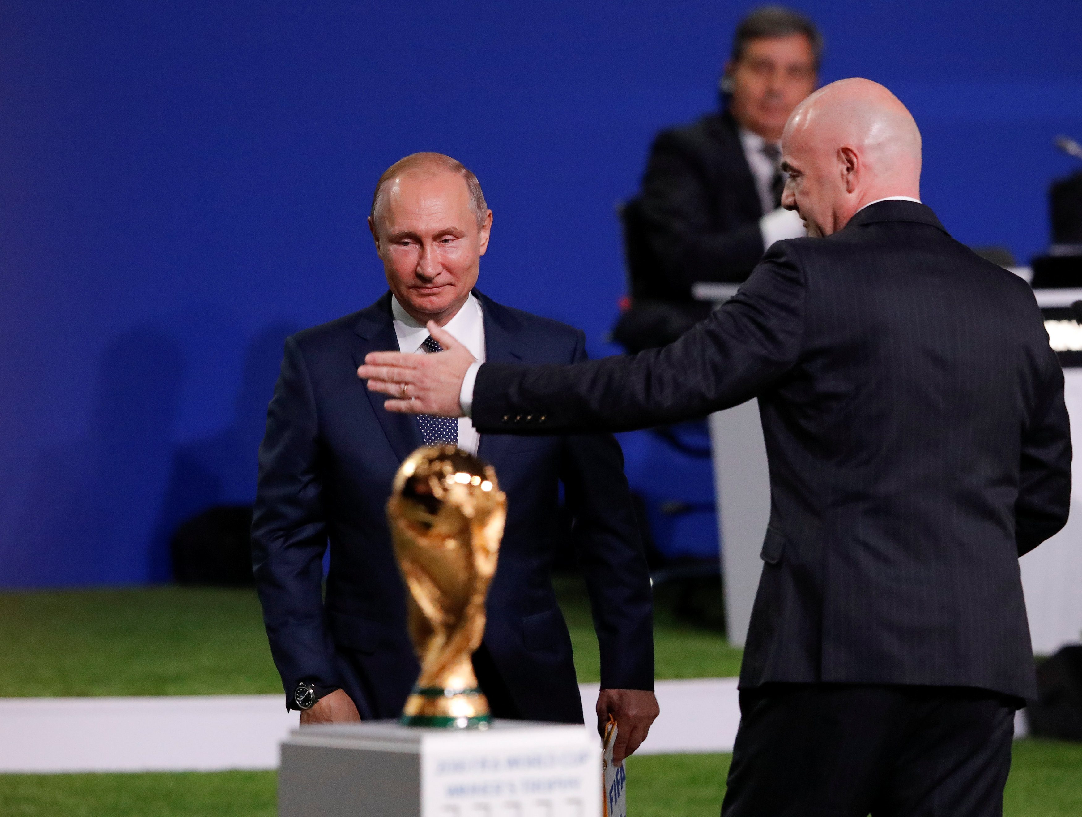 حتى تستوعب أهمية كأس العالم، لا بد أن تطلّع على ما يُنفق فيه من أموال.. هنا نشرح لك