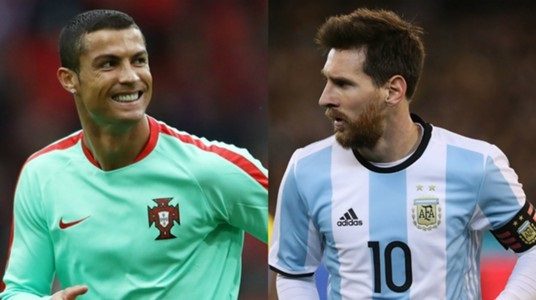 صلاح مع إنكلترا والشهري مع إسبانيا.. كيف ستكون تشكيلة منتخبات العالم لو استعانت بلاعبي الدوريات المحلية؟