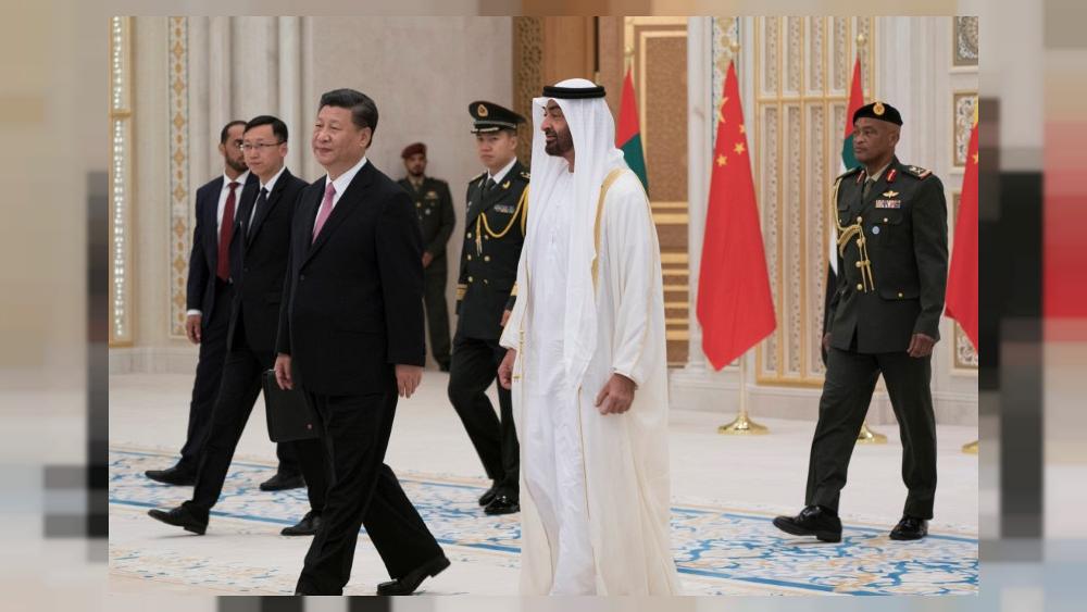 الاقتصاد والسياسة، وخلاف الموانئ أيضاً، وراء جولة الرئيس الصيني إلى الإمارات.. تفاصيل الزيارة الأولى لأبوظبي  منذ 30 عاماً
