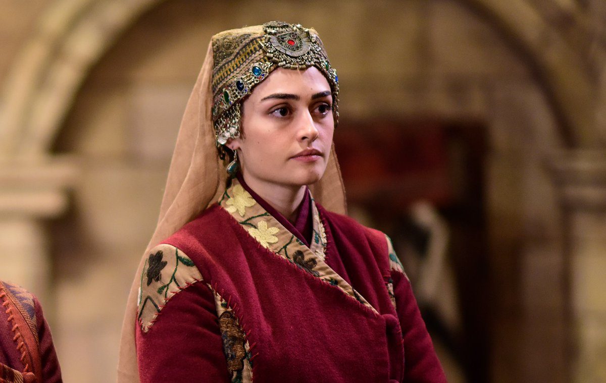 نعم ودَّعنا «السلطانة حليمة» في «قيامة أرطغرل»، لكن يُمكننا متابعة الممثلة التركية في مسلسل جديد