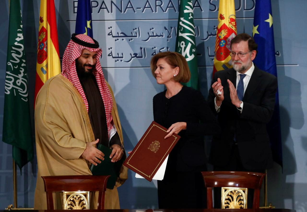إسبانيا تعيد حساباتها وتبدي استعدادها للإفراج عن صفقة الأسلحة المثيرة للجدل مع السعودية.. ما الذي غيَّر موقفها؟