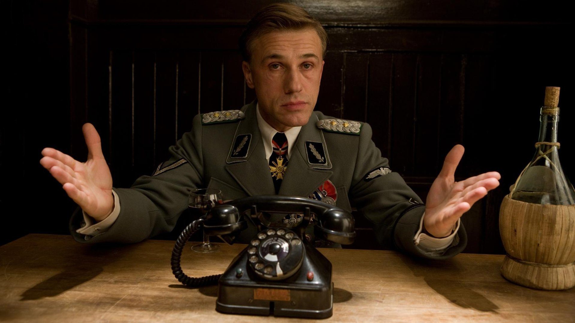 Socia Media/ فيلم Inglourious Bastards