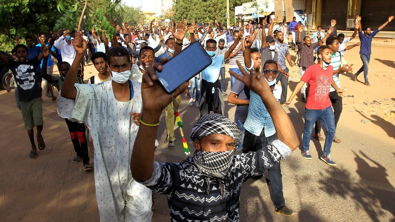 لن تسمح دول المنطقة بانهيار نظام البشير