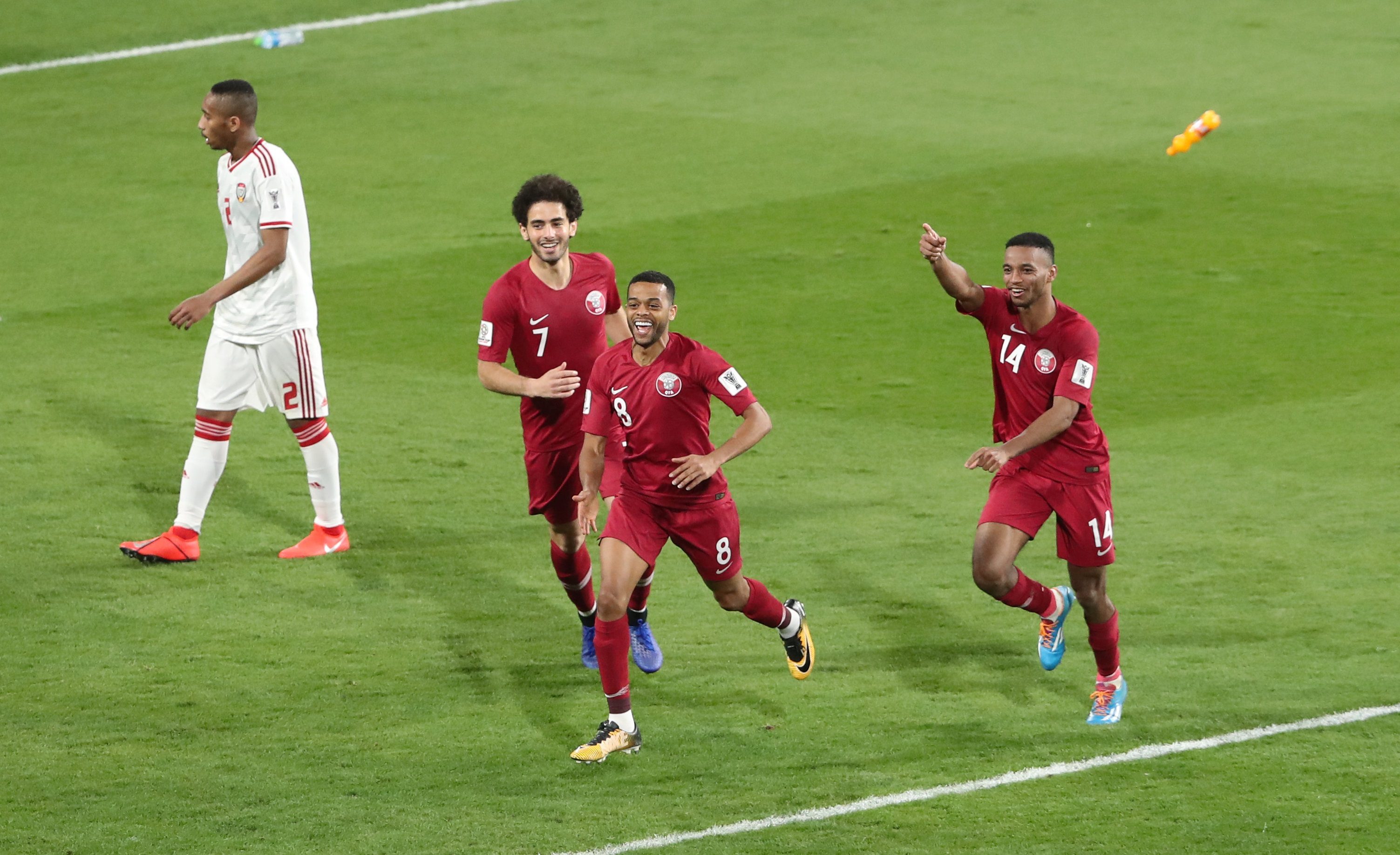 منتخب قطر يكتسح الإمارات برباعية