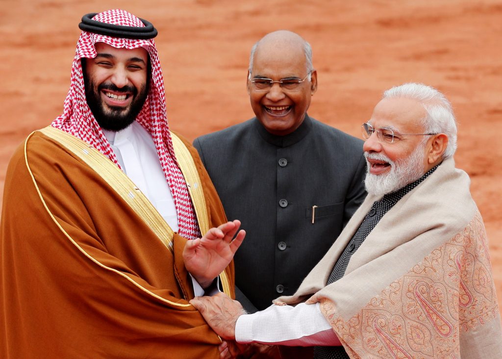 الهند تنشد استثمارات سعودية لتعزيز احتياطاتها من النفط.. الخليج يساعد نيودلهي بعد باكستان رغم التوترات بين الجارتين