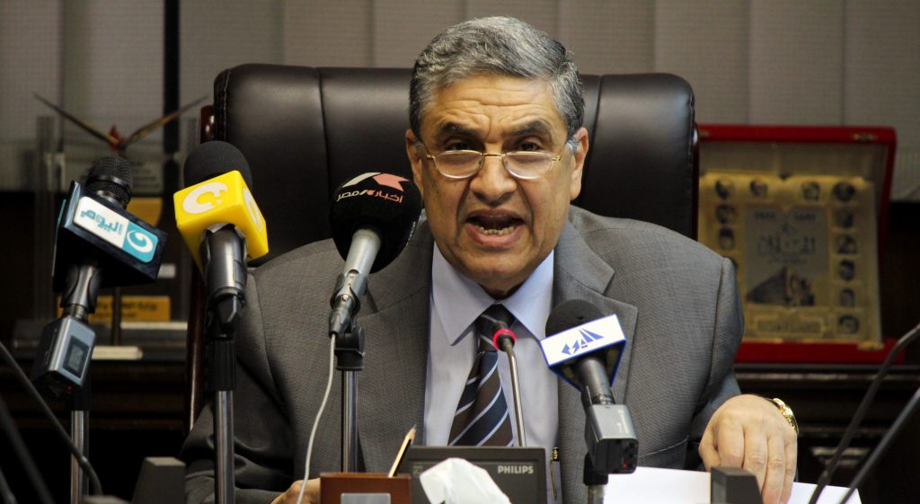 وزير الكهرباء المصري، الدكتور محمد شاكر/الشبكات الاجتماعية