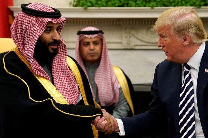 الرئيس الأمريكي دونالد ترامب مع ولي العهد السعودي محمد بن سلمان/ رويترز