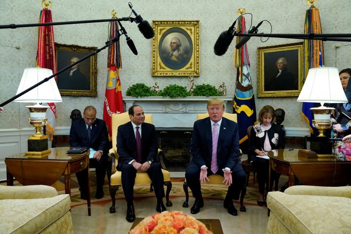 الرئيس الأمريكي أشاد بالسيسي خلال لقائهما بالبيت الأبيض/ رويترز