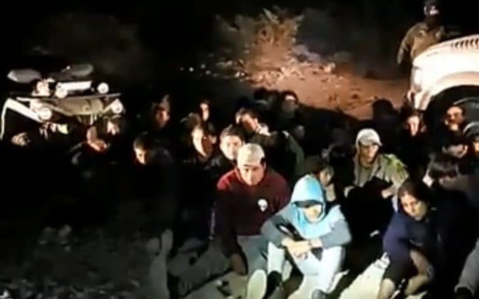 يحق للأفراد، بموجب القانون الأمريكي، طلب اللجوء بغض النظر عن المكان أو كيفية دخولهم إلى البلاد