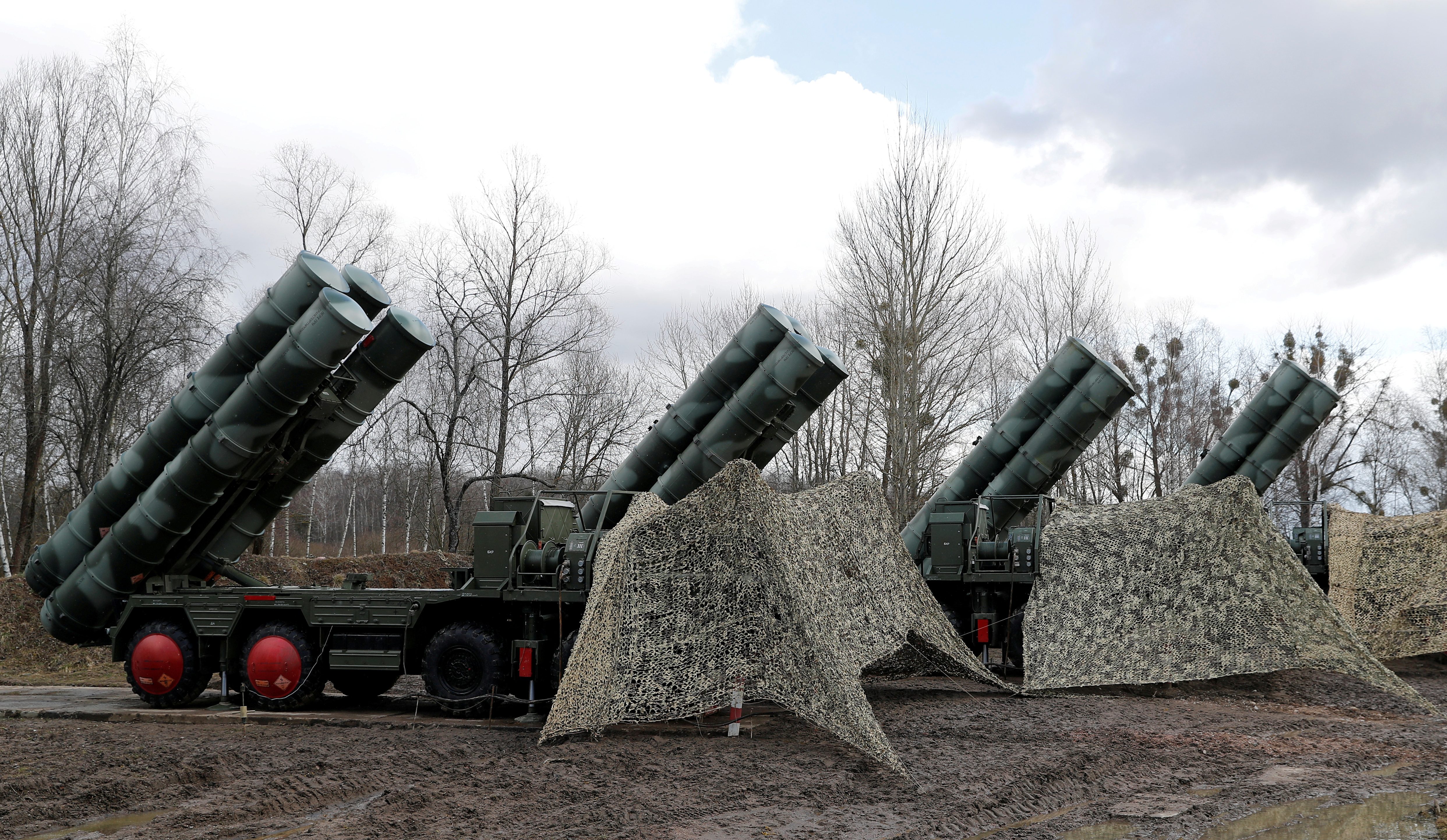 العراق يُقرر شراء منظومة صواريخ S-400 الروسية