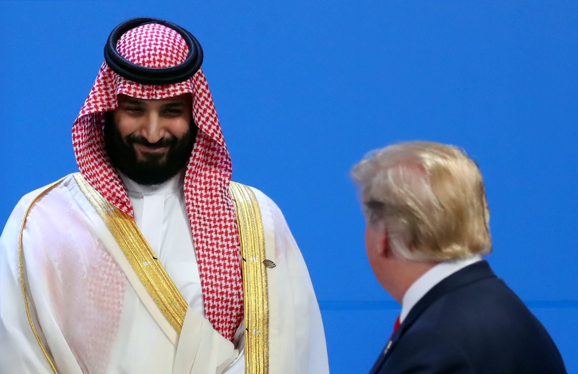 محمد بن سلمان بحاجة إلى الدعم الأمريكي الآن وفي المستقبل.. فما سرُّ التمرد عليها والانفتاح على الصين وروسيا؟