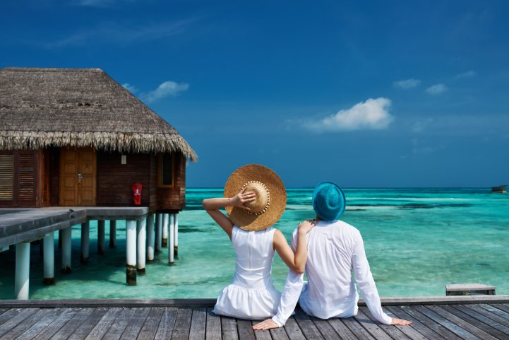 iStock \ من المهم الاحتفاظ بخطط شهر العسل لنفسك