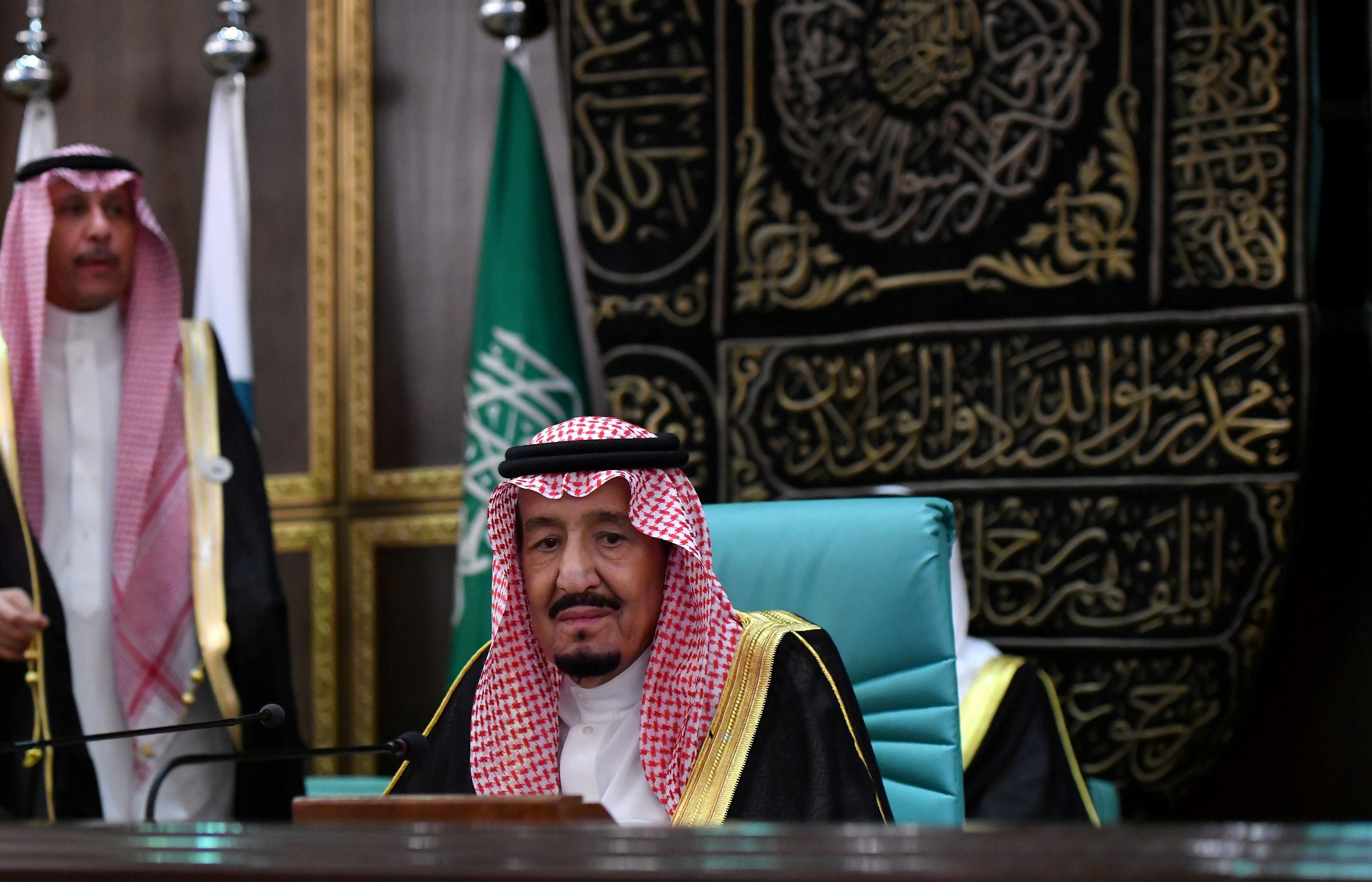إعفاء وزير الخارجية وتعيين أميرٍ عمِل مستشاراً لمحمد بن سلمان بدلاً منه
