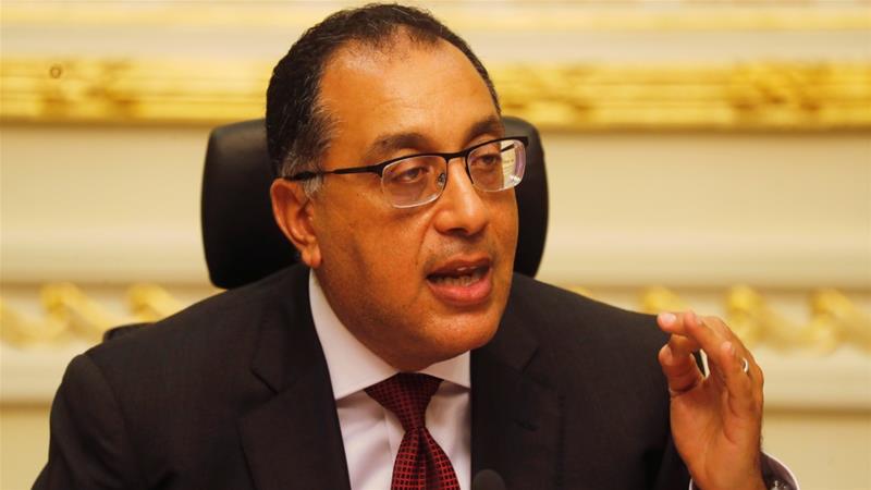 3 ملايين سيغادرون أعمالهم طوعاً أو قسراً.. تفاصيل خطة الحكومة المصرية لتقليص عدد الموظفين بسبب صندوق النقد