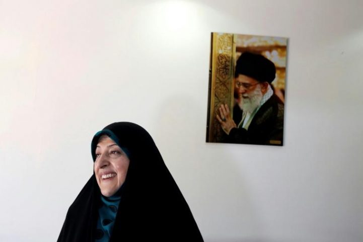 نائبة رئيس شؤون المرأة والأسرة ، معصومة ابتكار ، خلال مقابلة مع وكالة فرانس برس في طهران ، 29 أكتوبر 2016