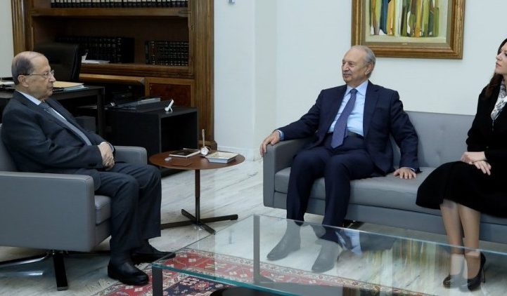 الصفدي وزوجته فيوليت الوزيرة السابقة في حكومة الحريري، خلال لقاء سابق مع رئيس الدولة ميشال عون، أرشيفية/ موقع الرئاسة اللبنانية