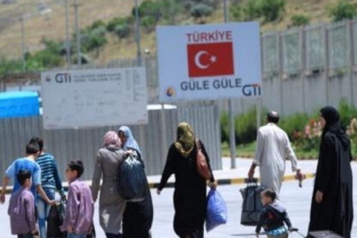 تركيا تعلن عودة نحو 400 ألف سوري من تركيا إلى المناطق المحررة