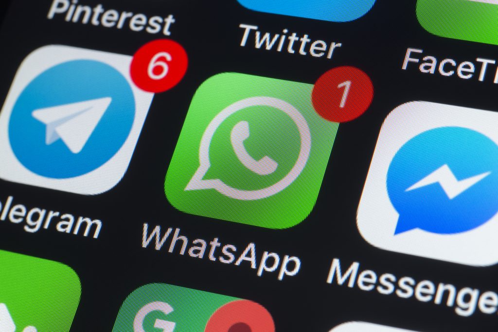  تطبيقات تستنزف بطارية آيفون