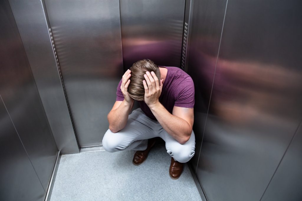 رُهاب الأماكن المغلقة وكيفية علاجه 