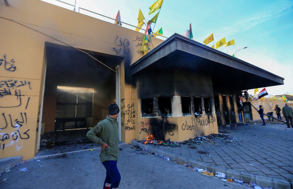 بومبيو ينشر صور 4 قادة من الحشد الشعبي ويتهمهم بتدبير محاولة اقتحام السفارة الأمريكية بالعراق
