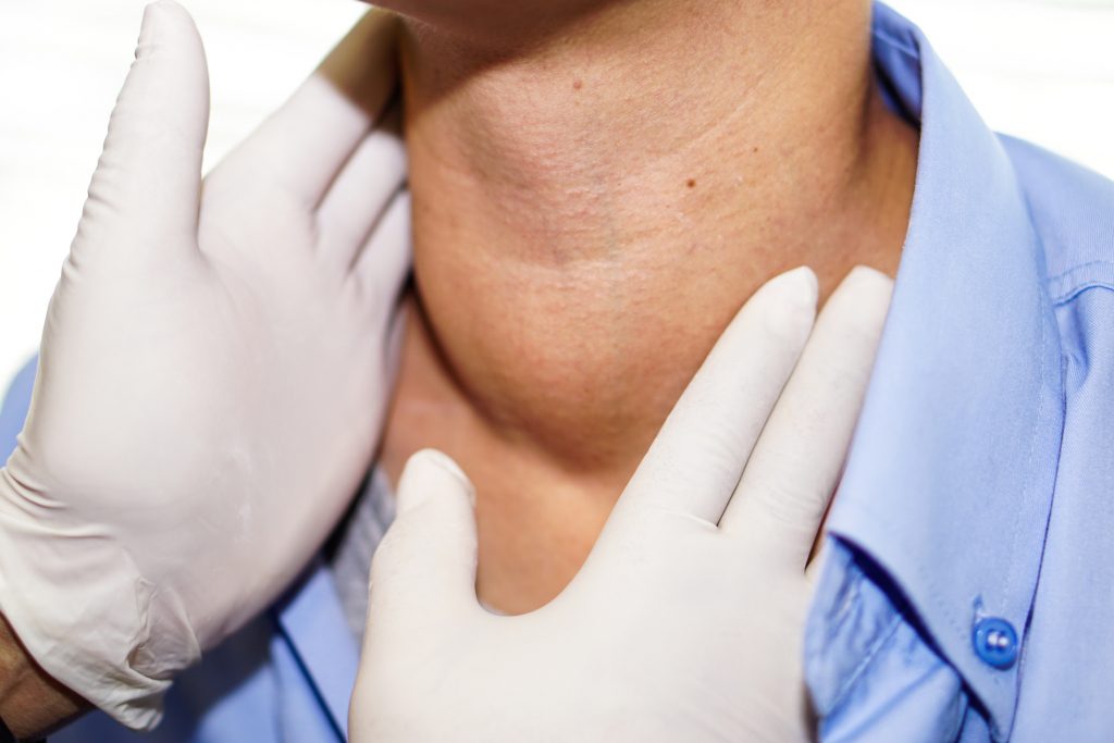 أعراض وعلامات سرطان الحلق