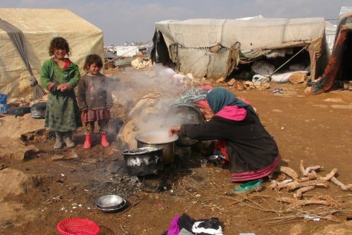 أطفال اللاجئين السوريين في إدلب/رويترز