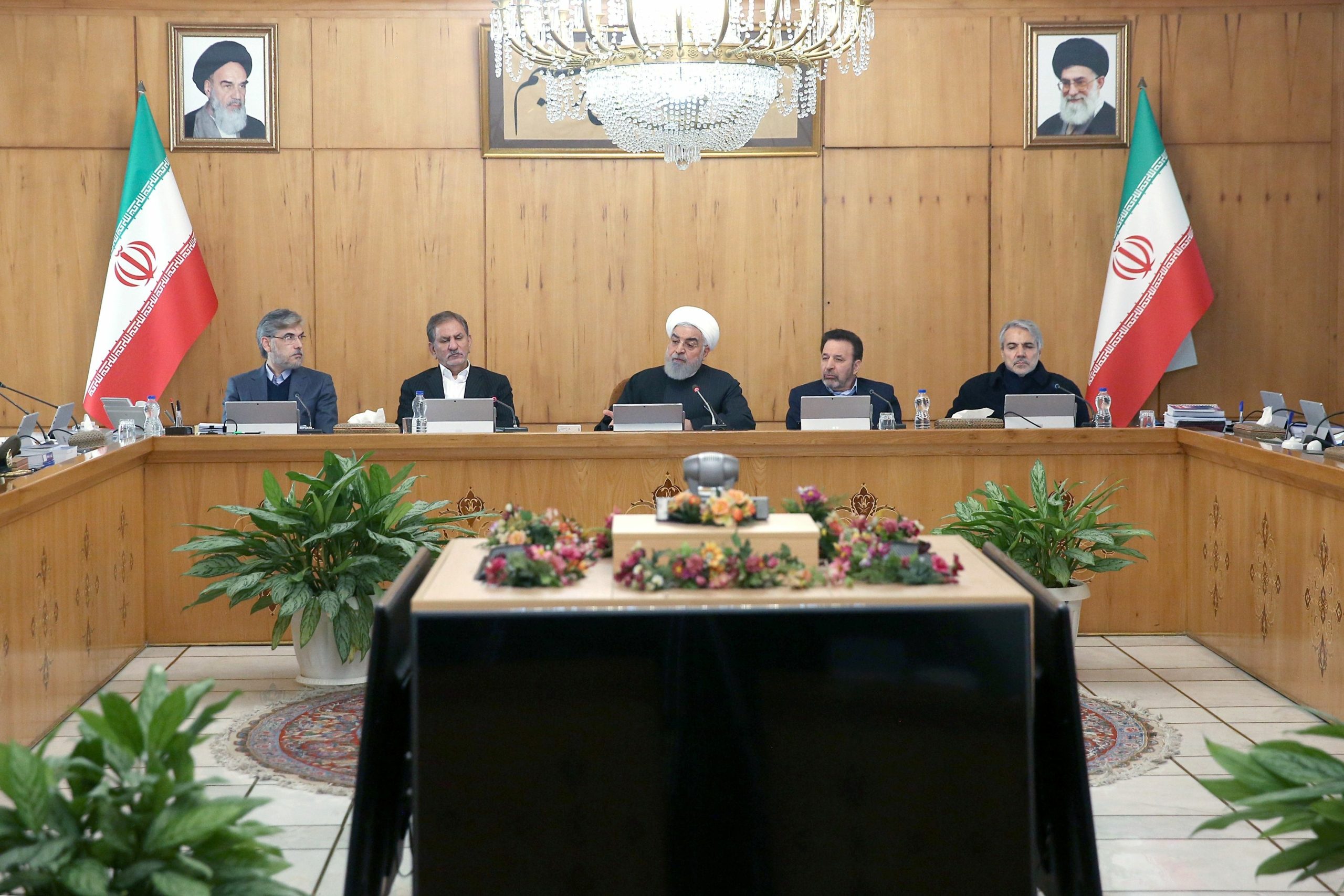 “متوجهاً إلى الحوثيين في اليمن”.. أمريكا تعترض قارباً محملاً بأسلحة إيرانية في بحر العرب