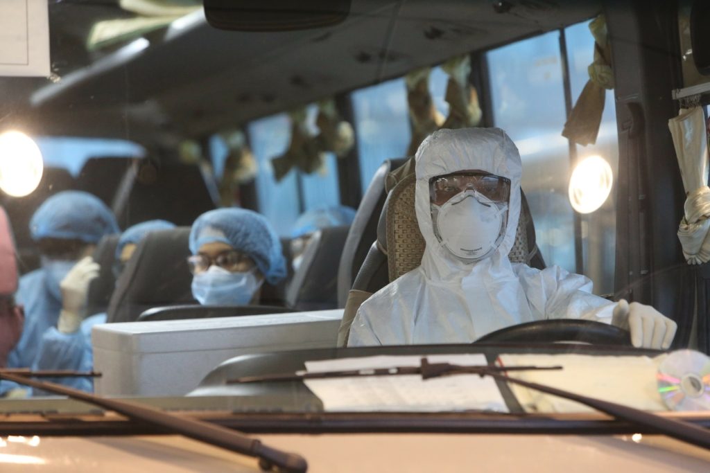 فترة حضانة «كورونا» أطول مما كان يعتقد، والفيروس يقتل 1000 شخص