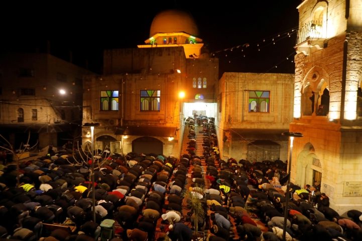 الدعوة أطلقتها حركة فتح ودعمتها حماس/ رويترز