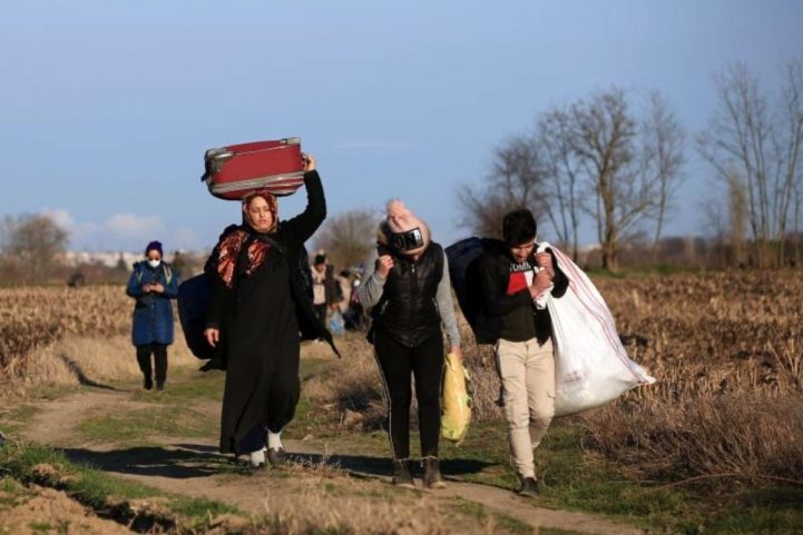Reuters/ مهاجرون يتجهون نحو الحدود التركية-اليونانية