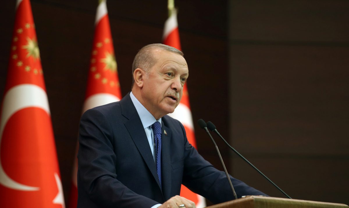 أردوغان يطالب الأتراك بالبقاء في منازلهم لثلاثة أسابيع وعدم مخالطة أحد