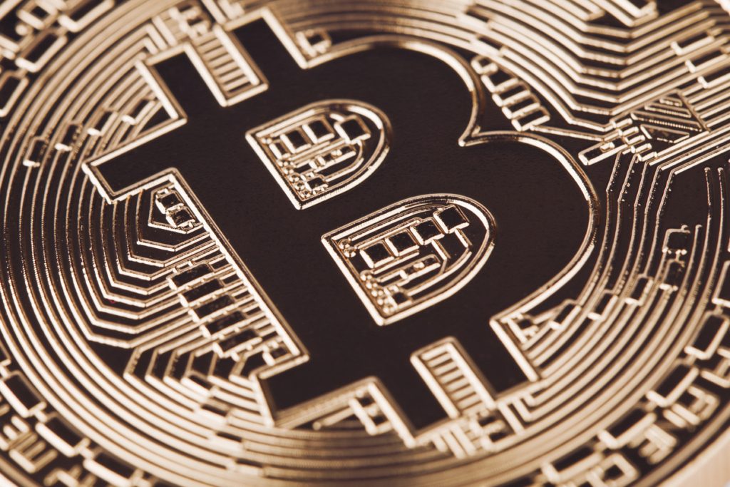 تظن عائلة بابلو إسكوبار انها تعرف هوية مخترع البتكوين الحقيقية