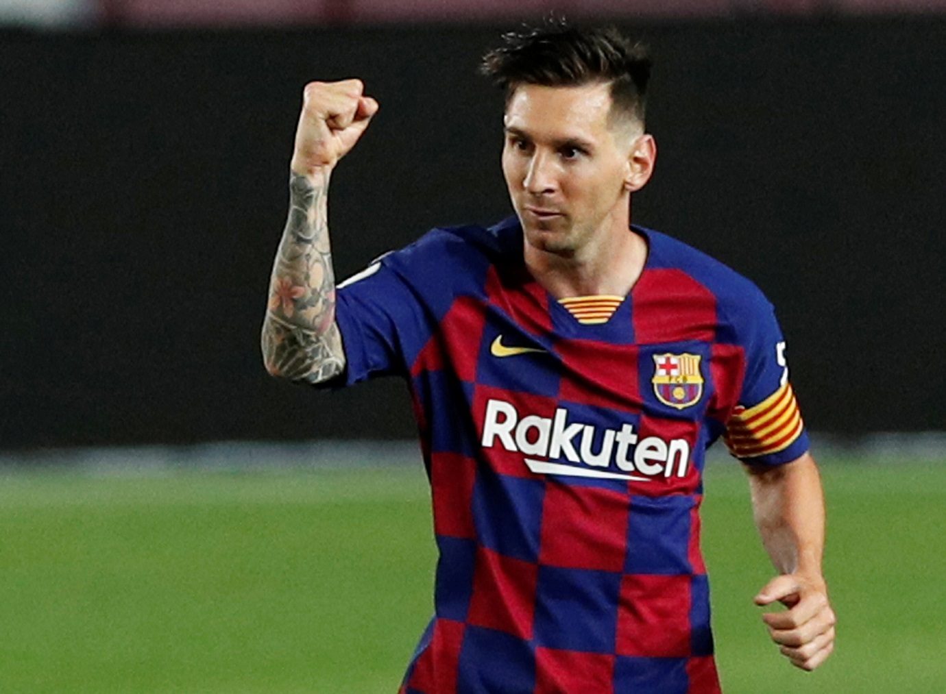 ليونيل ميسي قائد برشلونة (رويترز)