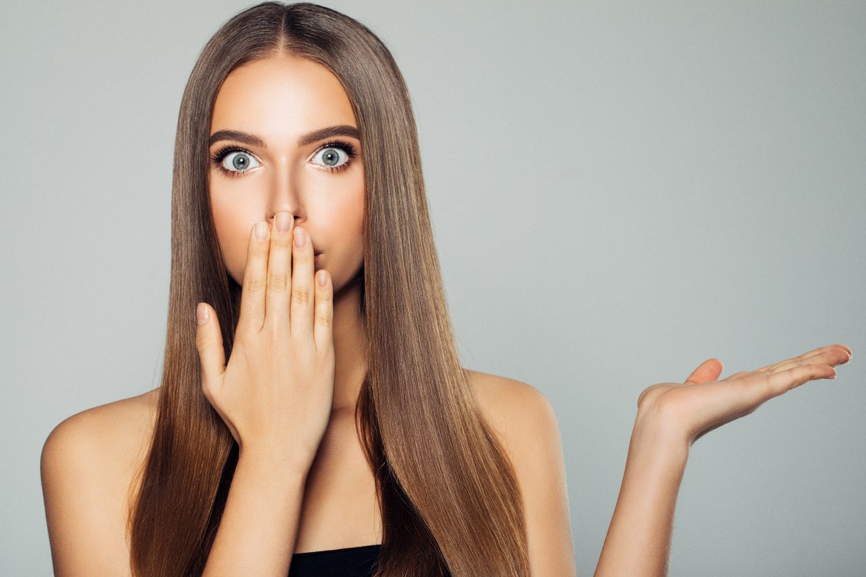 7 طرق للحصول على شعر أملس ومستقيم دون اللجوء إلى مكواة الشعر وحرارة أجهزة التصفيف الضارة