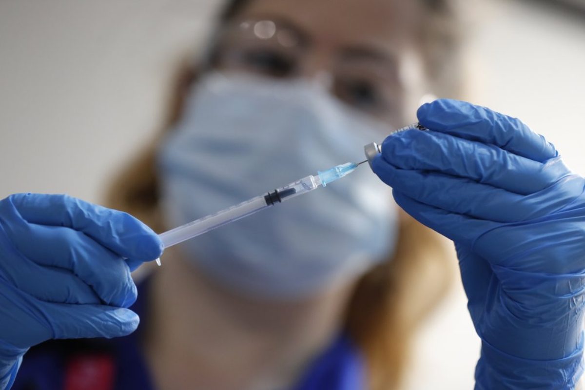 تجربة كورونا ستفيد في تقليص مدة إنتاج لقاح أي أوبئة مستقبلية /ap