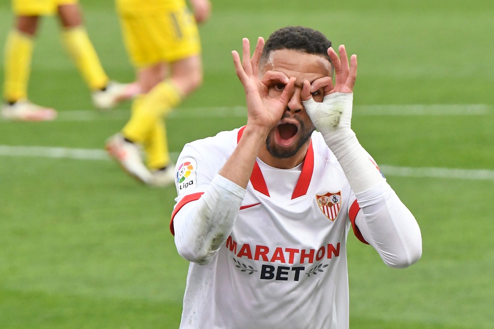 3 أندية تريد المغربي يوسف النصيري (رويترز)