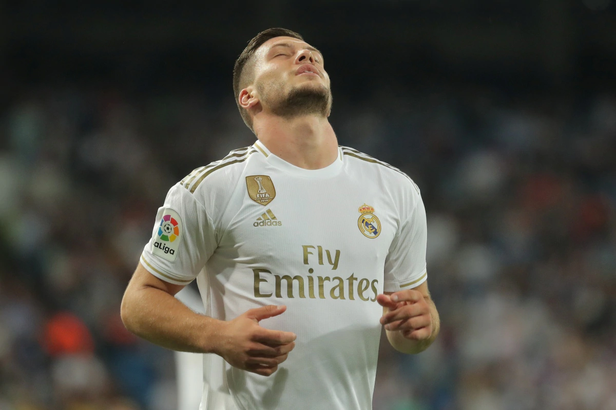 يوفيتش أحد 6 مهاجمين فشلوا مع ريال مدريد