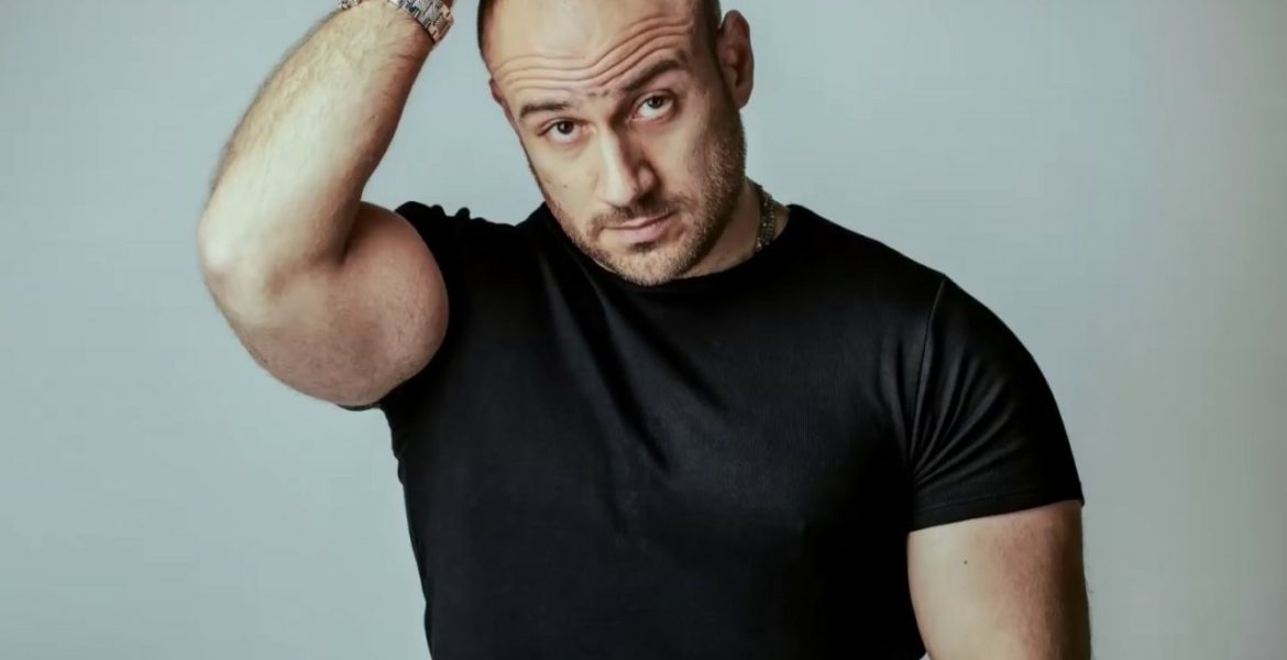 لماذا غادر أحمد مكي حصنه وشارك في مسلسل الاختيار 2 ؟