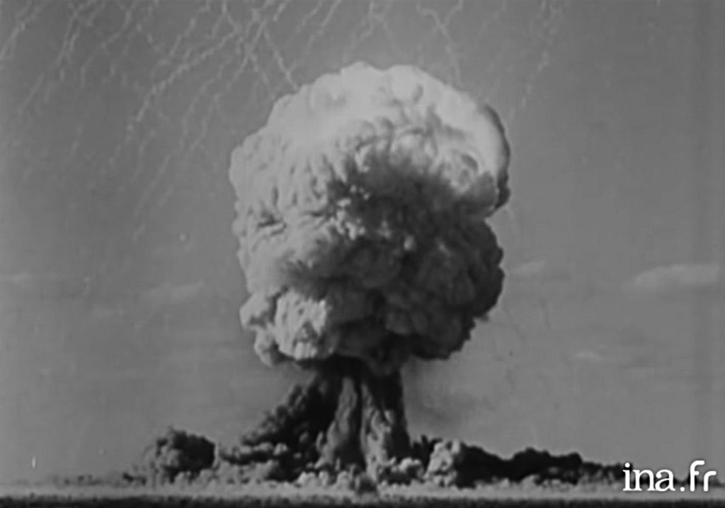 تجربة نووية فرنسية في الجزائر عام 1960/ ina