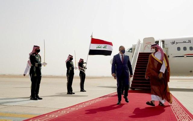 الكاظمي اتصل بولي العهد بن سلمان، وأبلغه بالموافقة الإيرانية على الاجتماع بالوفد السعودي في بغداد
