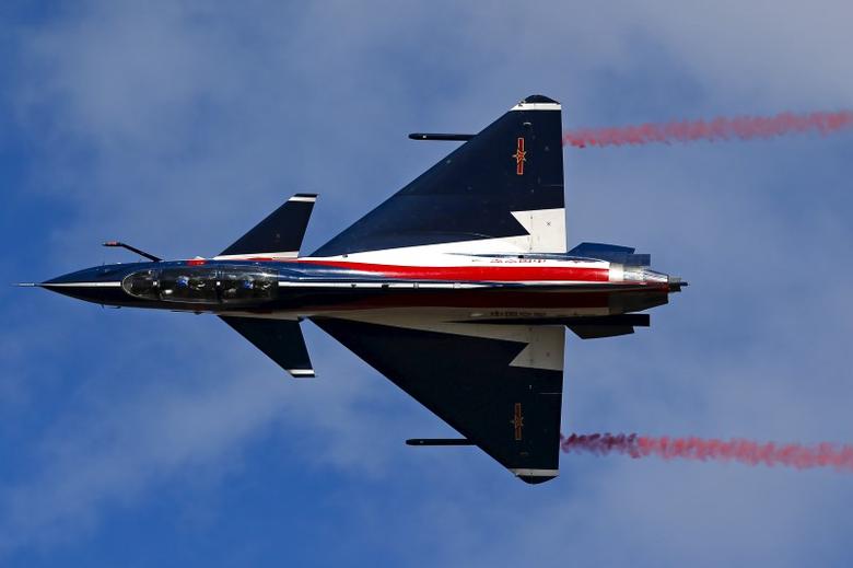 الطائرة الصينية J-10/رويترز