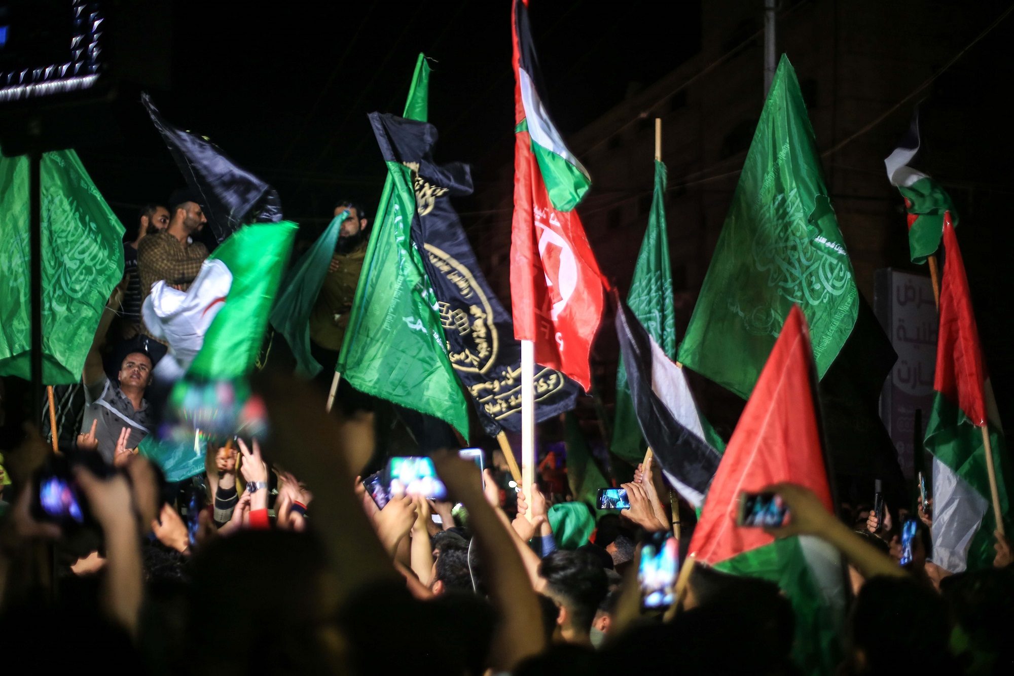 حماس تتعهد بإعادة البسمة لأهالي غزة.. المقاومة أعلنت انتصارها: المجاهدون يتبخترون في الأنفاق