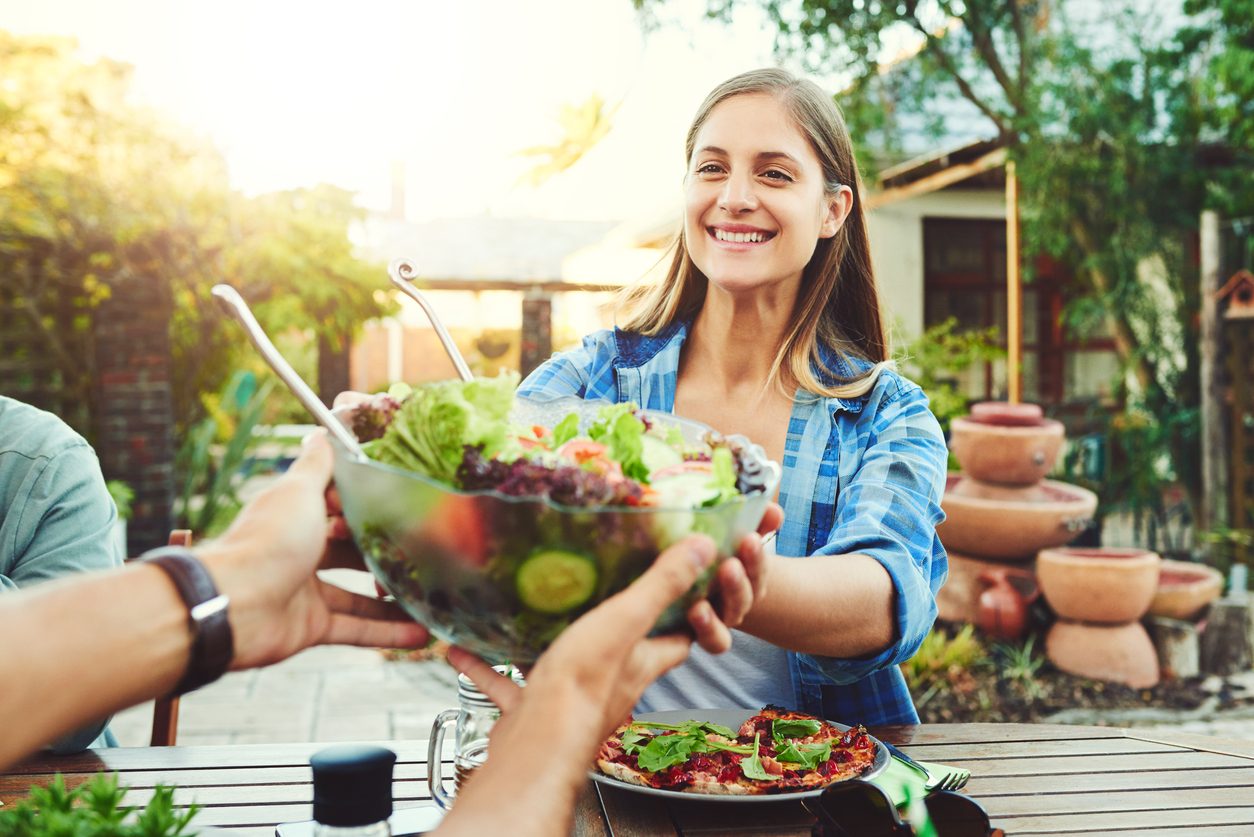 istock لماذا تعيش النساء عمراً أطول من الرجال؟