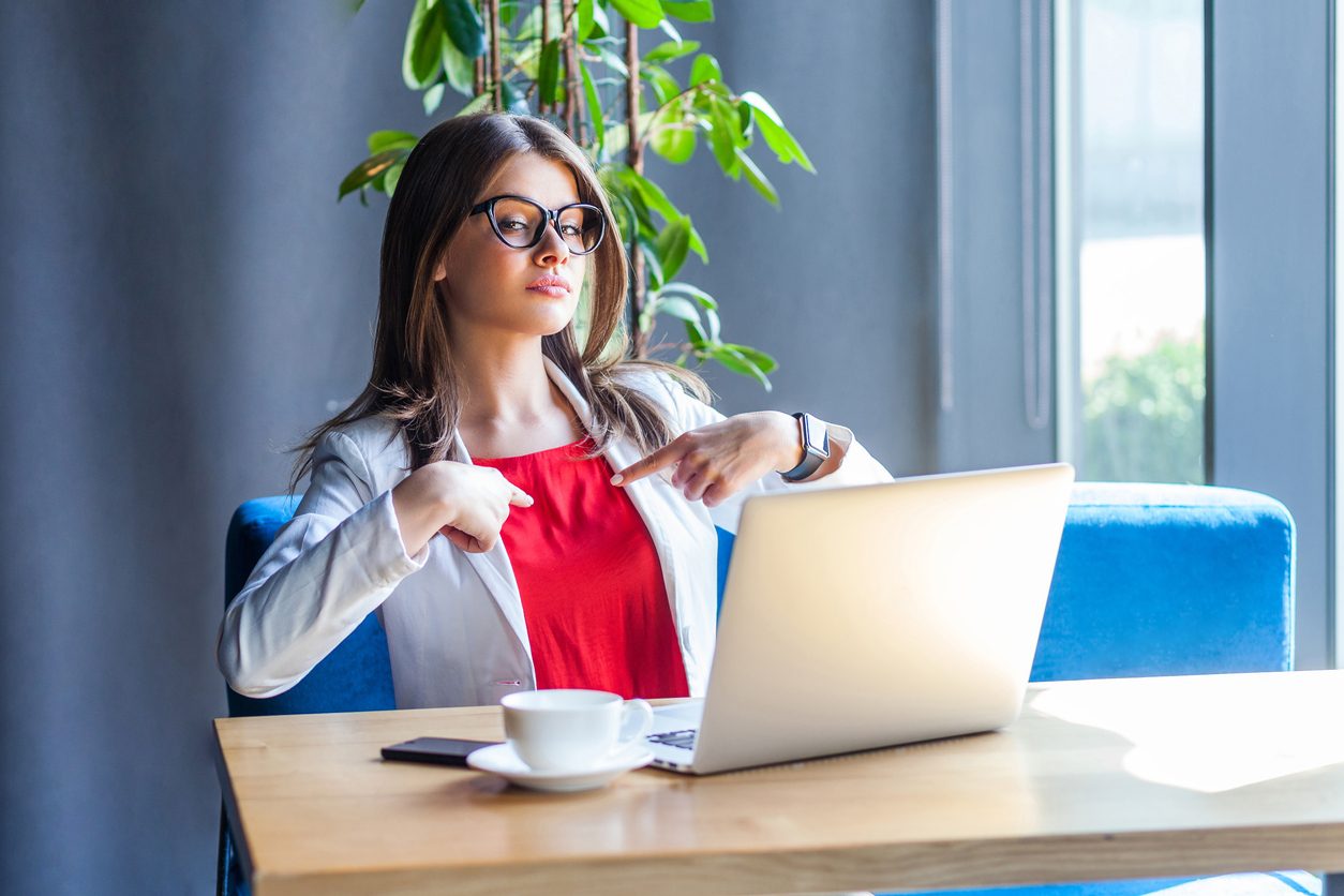 النرجسيون يتسلقون السلم الوظيفي بسرعة حسب دراسة إيطالية - iStock