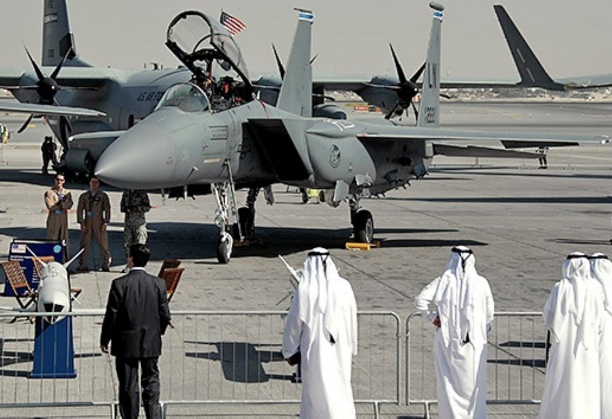 ليس حقوق الإنسان فحسب.. كيف تقوِّض مبيعات الأسلحة الأمريكية للدول القمعية “الأمن القومي” للولايات المتحدة؟