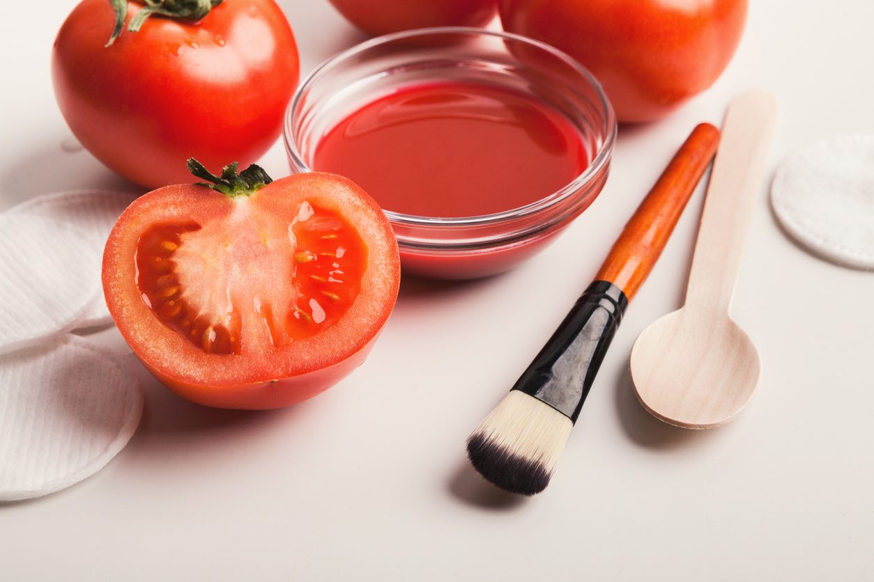 iStock/ فوائد الطماطم للبشرة